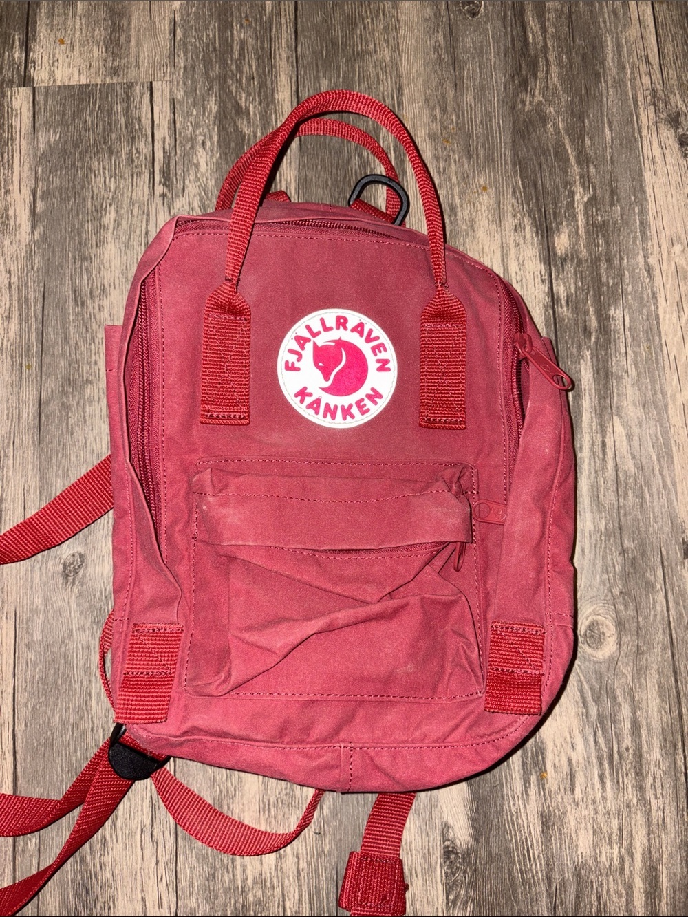 Kånken Mini Backpack - Red - Picture 4 of 6